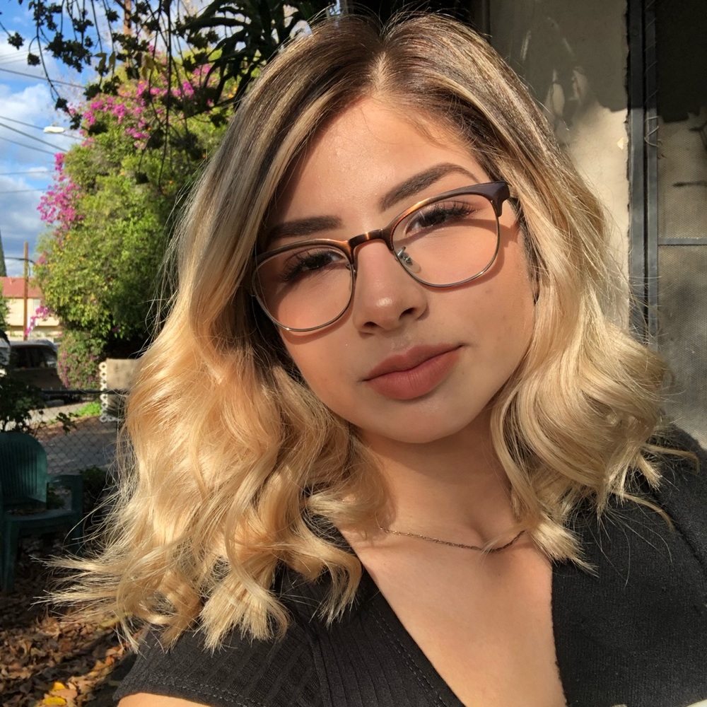 Meet your Posher, Alyssa